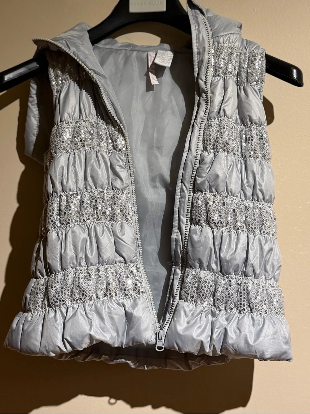 HEART~n~CRUSH – Girls Silver Sequin Embellished Hooded Puffer Vest